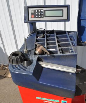 HOFMANN Geodyna 5001.2 Reifenwuchtmaschine Wuchtmaschine Auswuchtmasche Wuchte