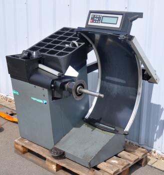 HOFMANN Geodyna 6300 P Auswuchtmaschine Reifenwuchtmaschine Powerclamp Wuchte
