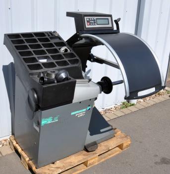 Preview: HOFMANN Geodyna 6300 P Auswuchtmaschine Powerclamp Wuchte Reifenwuchtmaschine