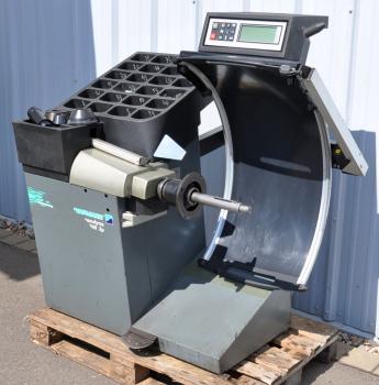 Preview: HOFMANN Geodyna 6300 -2P Auswuchtmaschine Powerclamp Wuchte Reifenwuchtmaschine