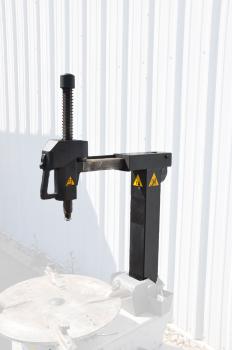 Montagearm Hofmann Boxer A22-2 Montiermachine Reifenmontage Armgestell