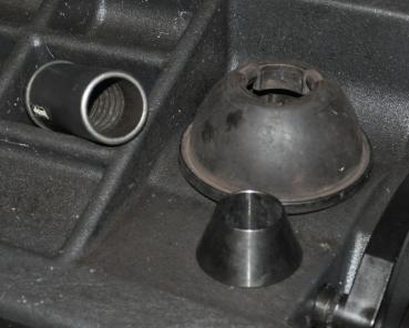 CEMB C75 -2 SE Reifenwuchtmaschine Auswuchtmaschine Wuchtemaschine pneu Radspann