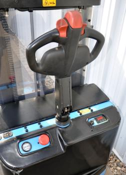 HanseLifter E1534FH-02 E Hubwagen Deichselstapler Hochhubwagen Ameise Stapler