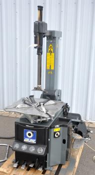 GIULIANO S224 Montiermaschine Schockbefüller Reifenmontiermaschine Luftbooster