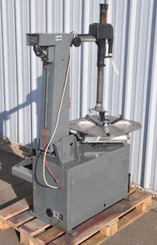 GIULIANO S224 Montiermaschine Reifenmontiermaschine Reifenwechselmaschine