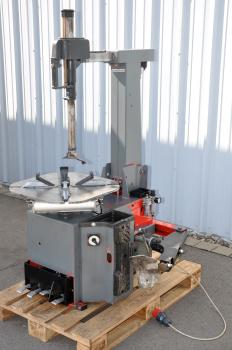 GIULIANO S224 Reifenmontiermaschine Montiermaschine Reifenwechselmaschine