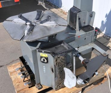 Reifenmontiermaschine GIULIANO S224 Montiermaschine Reifenwechselmaschine