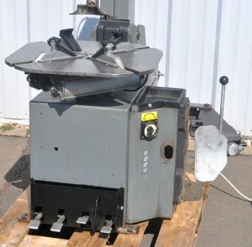 Reifenmontiermaschine GIULIANO S224 Montiermaschine Reifenwechselmaschine