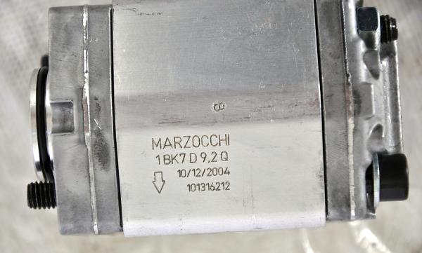 Marzocchi 1BK7-D-9,2 Zahnradpumpe Hydraulikpumpe Consul Zippo Nussbaum Hebebühne