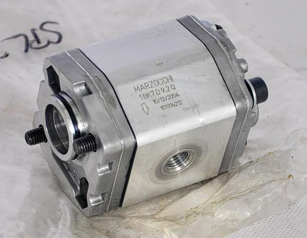 Marzocchi 1BK7-D-9,2 Zahnradpumpe Hydraulikpumpe Consul Zippo Nussbaum Hebebühne