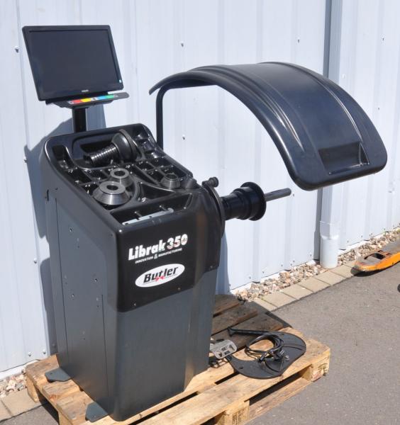 Butler Librak 355 PWS Reifenwuchtmaschine Wuchtmaschine Auswuchtmasche Wuchte