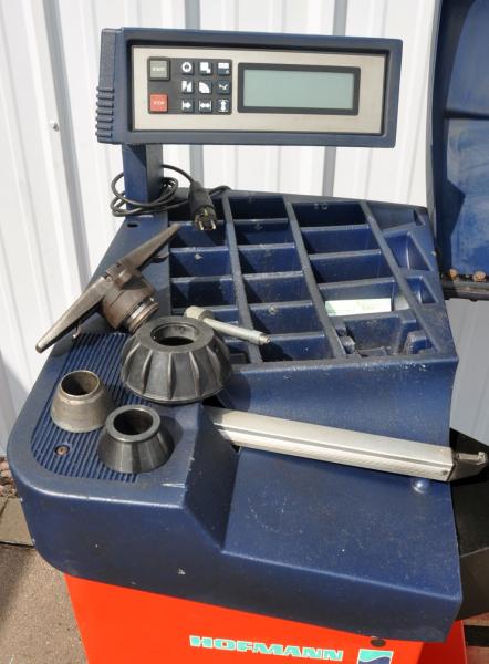 HOFMANN Geodyna 5001.2 Reifenwuchtmaschine Wuchtmaschine Auswuchtmasche Wuchte