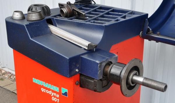Wuchtmaschine HOFMANN Geodyna 5001 Reifenwuchtmaschine Auswuchtmasche Wuchte
