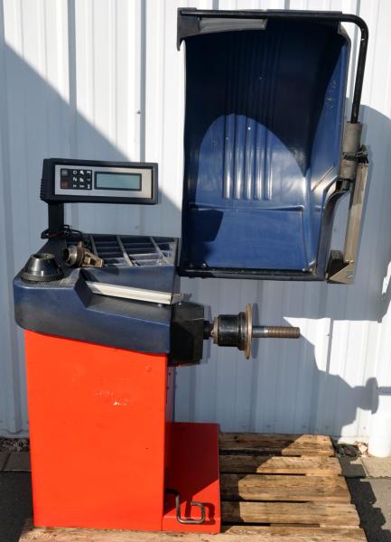Reifenwuchtmaschine HOFMANN Geodyna 5001.2 Wuchtmaschine Auswuchtmasche Wuchte