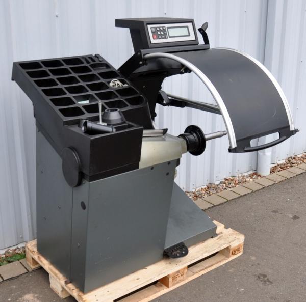 HOFMANN Geodyna 6300 P Auswuchtmaschine Reifenwuchtmaschine Powerclamp Wuchte