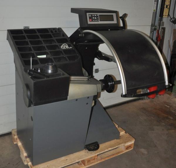 HOFMANN Geodyna 6300 P Auswuchtmaschine Reifenwuchtmaschine Powerclamp Wuchte
