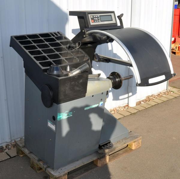 HOFMANN Geodyna 6300 P Auswuchtmaschine Reifenwuchtmaschine Powerclamp Wuchte