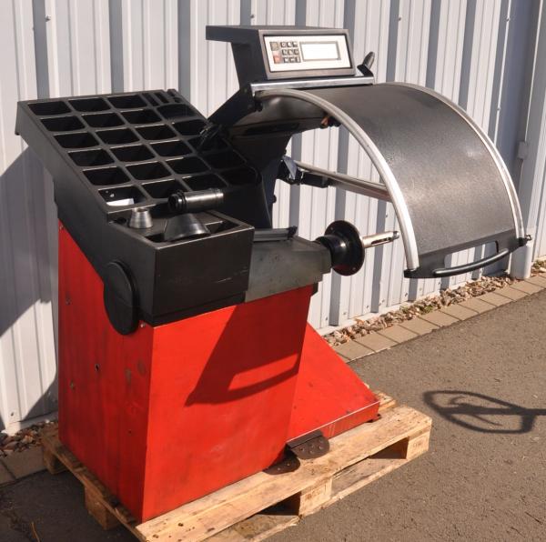 HOFMANN Geodyna 6300 P Reifenwuchtmaschine Wuchtmaschine Auswuchtmasche Wuchte
