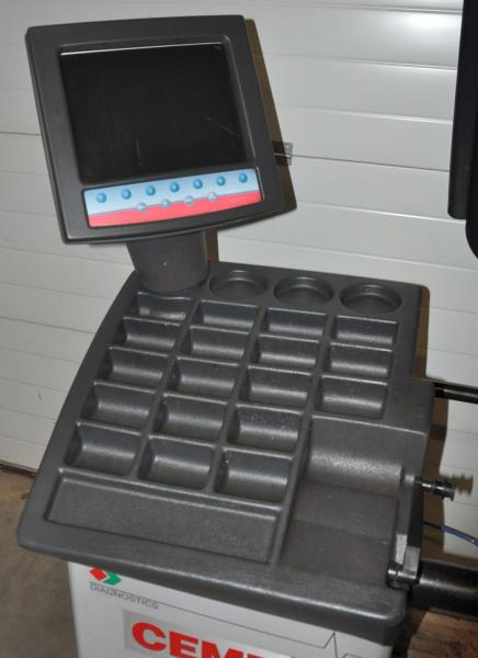 CEMB C75 -2 SE Reifenwuchtmaschine Auswuchtmaschine Wuchtemaschine pneu Radspann
