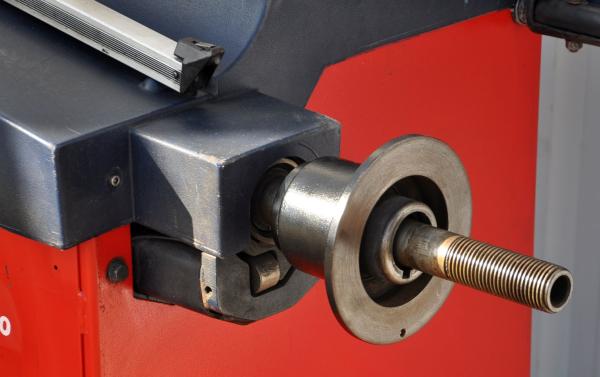 HOFMANN Geodyna 5000 Wuchtmaschine Reifenwuchtmaschine Auswuchtmasche Wuchte