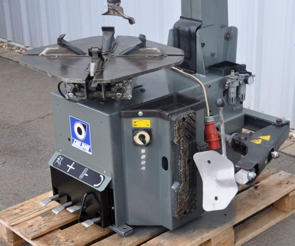 Reifenmontiermaschine GIULIANO S224 Montiermaschine Reifenwechselmaschine