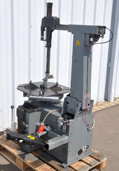 Reifenmontiermaschine GIULIANO S224 Montiermaschine Reifenwechselmaschine