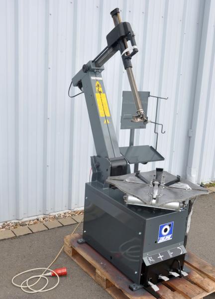 GIULIANO S224 Montiermaschine Reifenmontiermaschine Reifenwechselmaschine