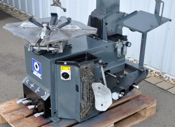 GIULIANO S224 Montiermaschine Reifenmontiermaschine Reifenwechselmaschine