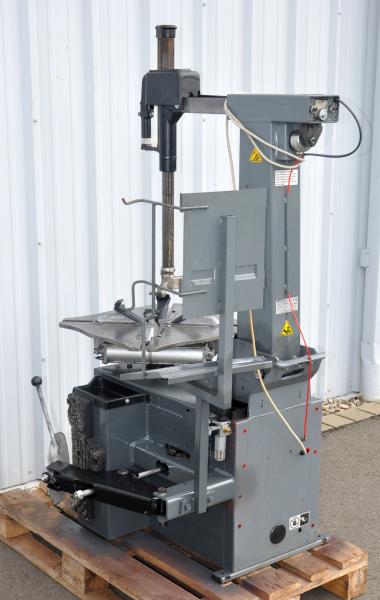 GIULIANO S224 Montiermaschine Reifenmontiermaschine Reifenwechselmaschine