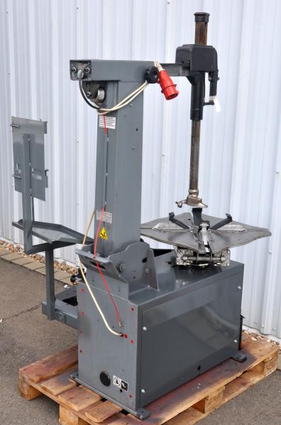 GIULIANO S224 Montiermaschine Reifenmontiermaschine Reifenwechselmaschine