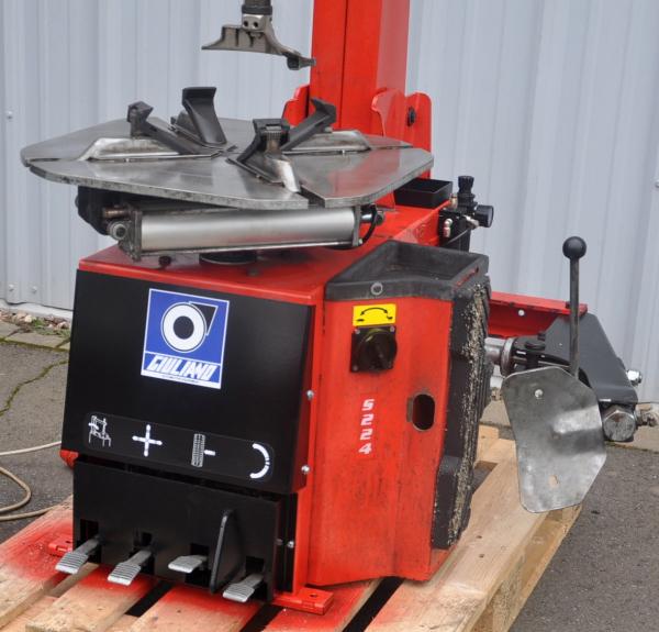 Reifenmontiermaschine GIULIANO S224 Montiermaschine Reifenwechselmaschine