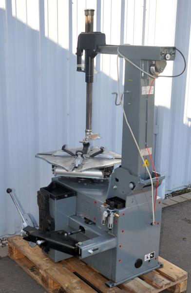 Reifenmontiermaschine GIULIANO S224 Montiermaschine Reifenwechselmaschine