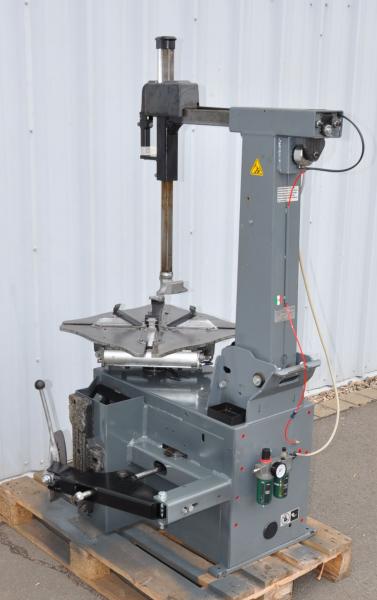 GIULIANO S224 Reifenmontiermaschine mit Schockbefüller Montiermaschine