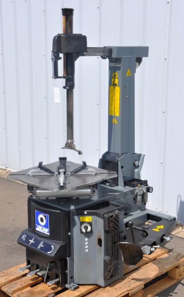 Reifenmontiermaschine GIULIANO S224 Montiermaschine Reifenwechselmaschine