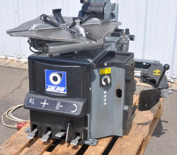 Reifenmontiermaschine GIULIANO S224 Montiermaschine Reifenwechselmaschine
