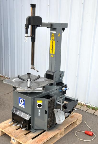 GIULIANO S224 Reifenmontiermaschine Montiermaschine Reifenwechselmaschine