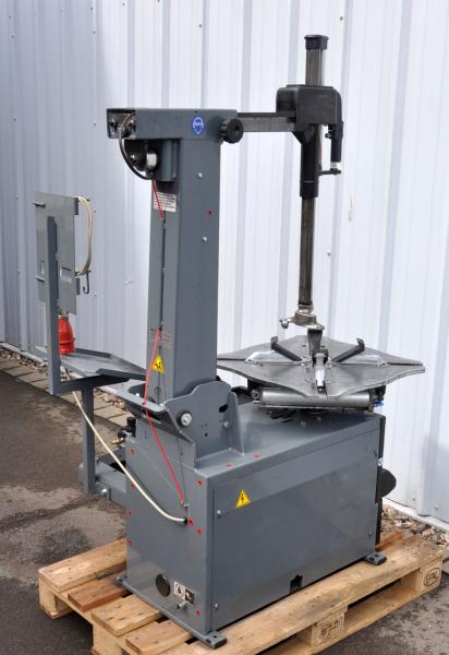 Reifenmontiermaschine GIULIANO S224 Montiermaschine Reifenwechselmaschine
