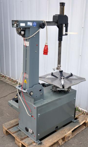 GIULIANO S224 Reifenmontiermaschine Montiermaschine Reifenwechselmaschine