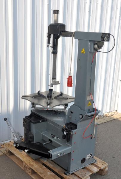 GIULIANO S224 F Reifenmontiermaschine Montiermaschine Reifenwechselmaschine