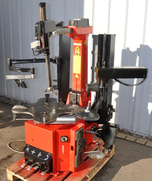 Reifenmontiermaschine GIULIANO S231 PAX Runflat Hilfsarm Reifenwechselmaschine