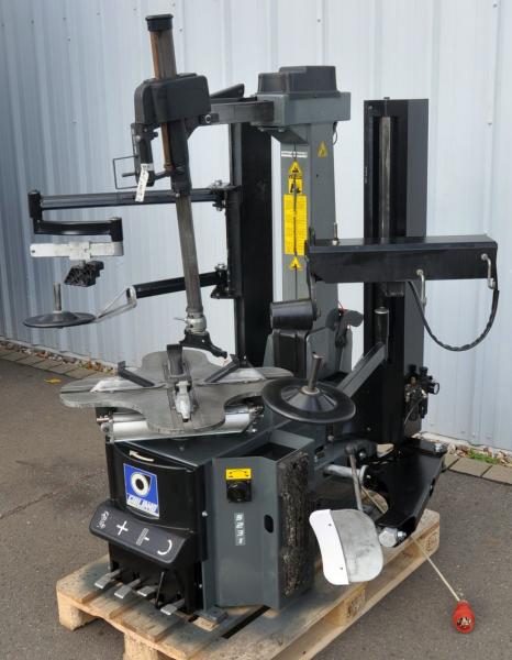 Reifenmontiermaschine GIULIANO S231 PAX Runflat Hilfsarm Reifenwechselmaschine