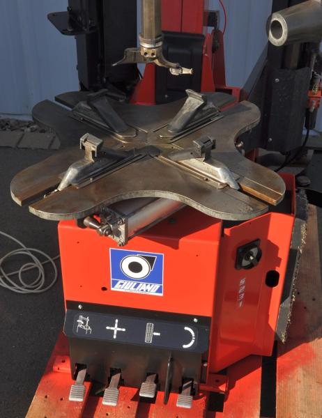 GIULIANO S231 Reifenmontiermaschine PAX Runflat Hilfsarm Reifenwechselmaschine