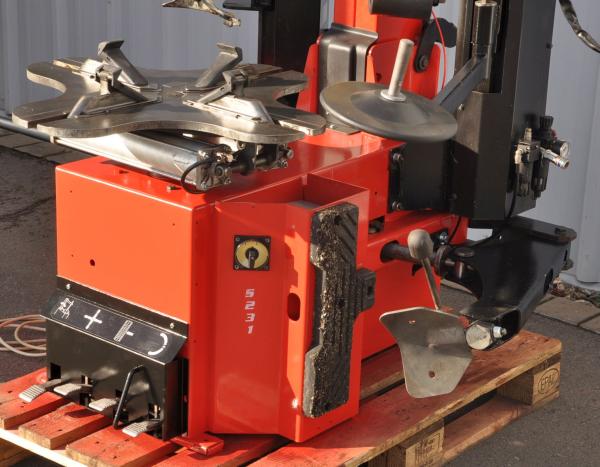 Reifenmontiermaschine GIULIANO S231 PAX Runflat Hilfsarm Reifenwechselmaschine
