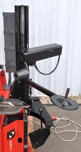 Reifenmontiermaschine GIULIANO S231 PAX Runflat Hilfsarm Reifenwechselmaschine