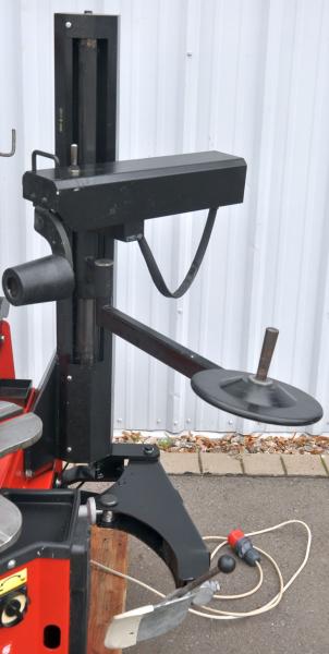 Reifenmontiermaschine GIULIANO S231 PAX Runflat Hilfsarm Reifenwechselmaschine
