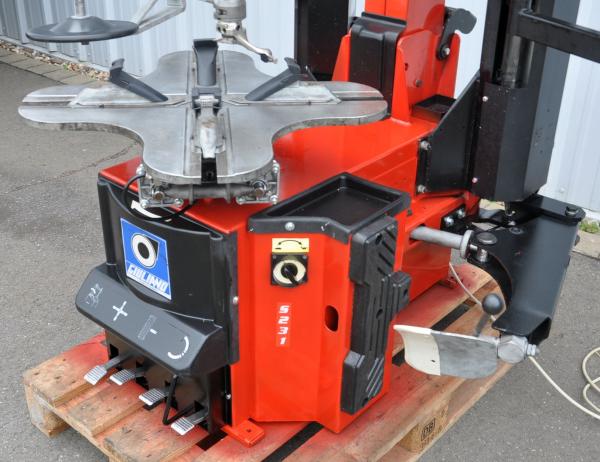 Reifenmontiermaschine GIULIANO S231 PAX Runflat Hilfsarm Reifenwechselmaschine